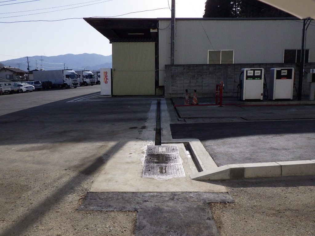 川俣貨物油水分離槽設置工事